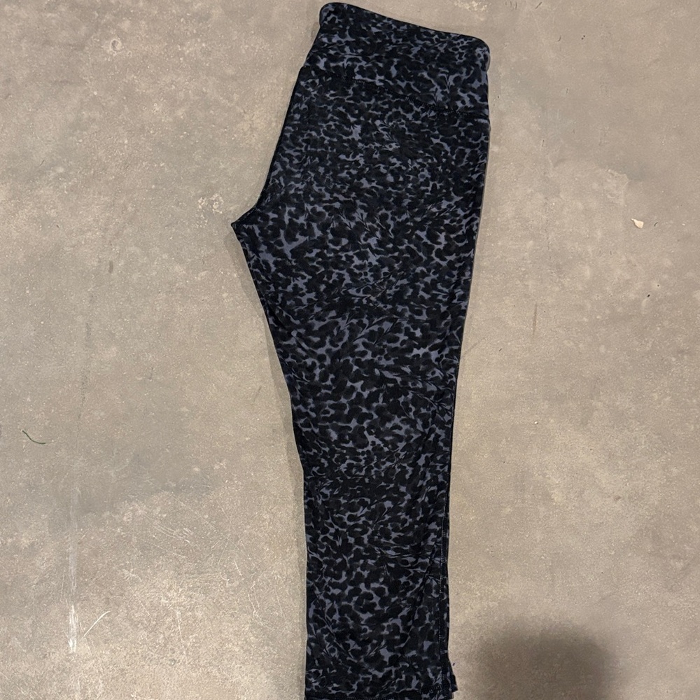 Athleta Black and Gray/blue Patterned Leggings